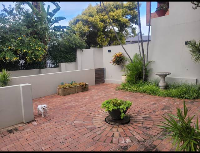 1 BEDROOM FLAT TO LET IN MORNINGSIDE